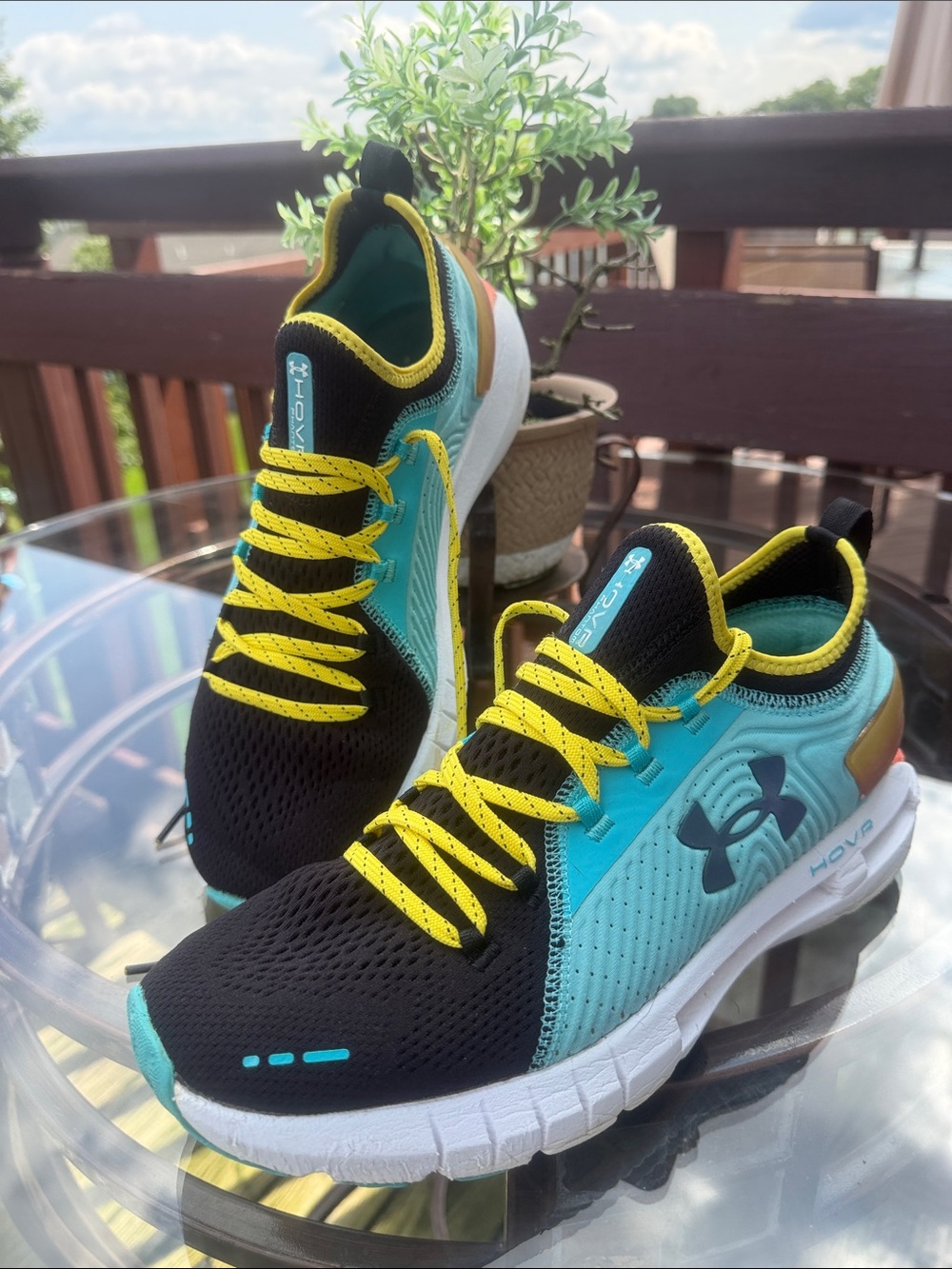 Under Armour Men's Black, Teal & Yellow HOVR Running Shoes, excellent condition!